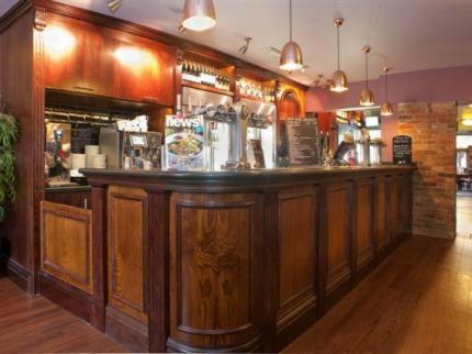 Hotel The Hatchet Inn