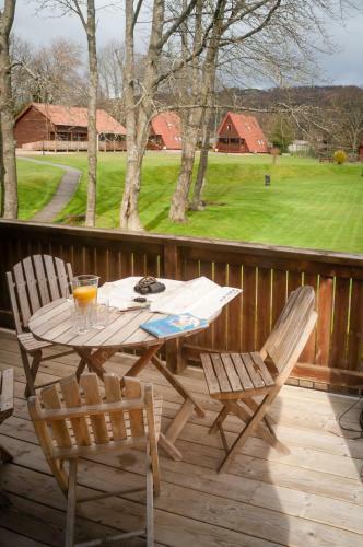 River Edge Lodges