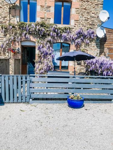 Bed & Breakfast Maison De Vacances A Brambuan