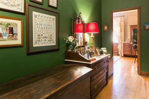 Hostal Charming Antas House