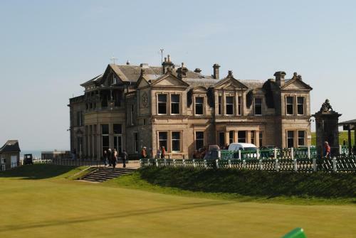 St Leonards Lodge