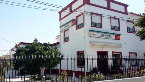 Hostal Aqui Jardim