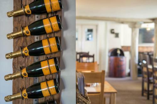 Posada Greyhound Inn Wilton