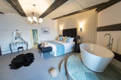 Hotel No Man's Fort