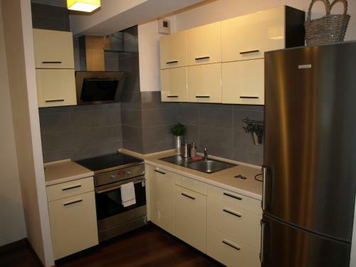 Quiet Apartments Je?yce