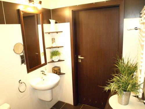 Quiet Apartments Je?yce