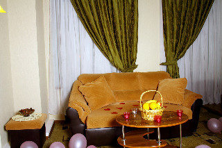 Deluxe Hotel