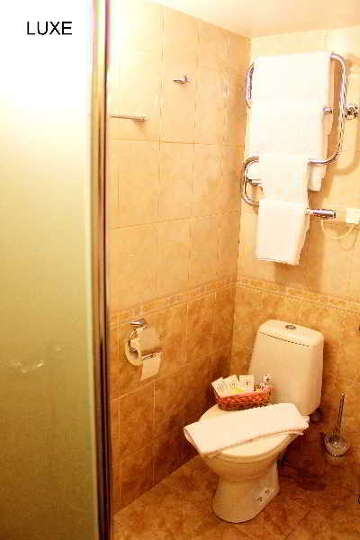 Deluxe Hotel