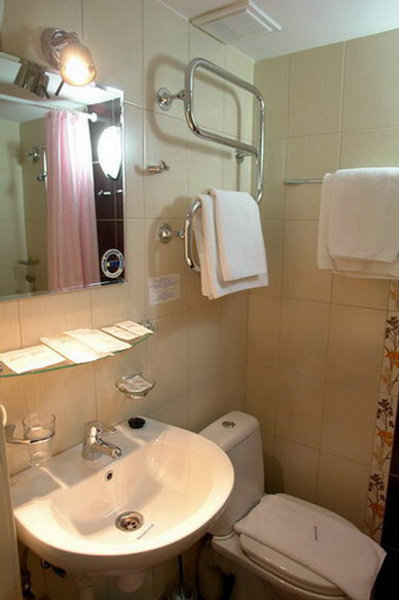 Deluxe Hotel
