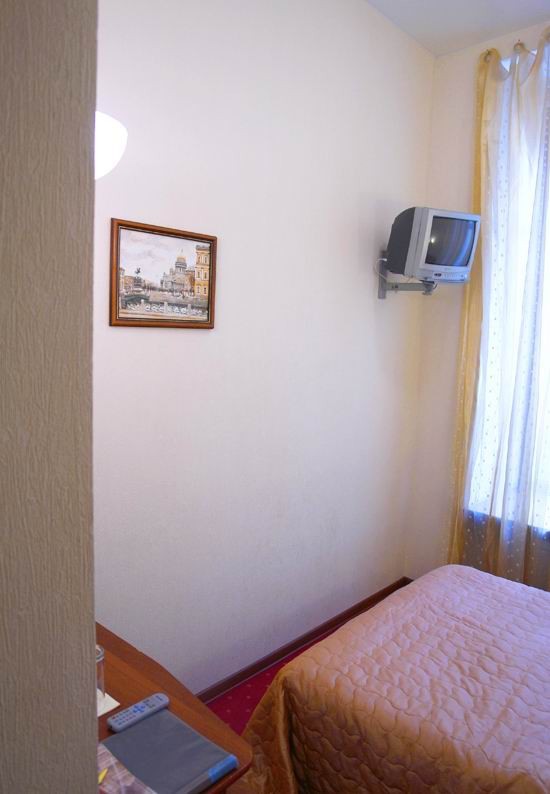 Deluxe Hotel