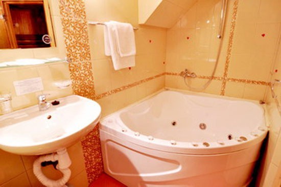 Deluxe Hotel