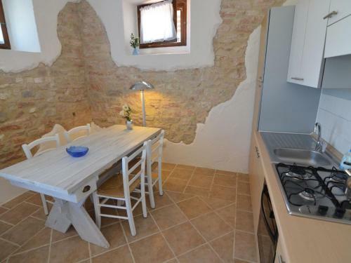 Mountain View Apartment In Pergola With Pool