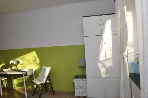 Prudentia Apartments Anin