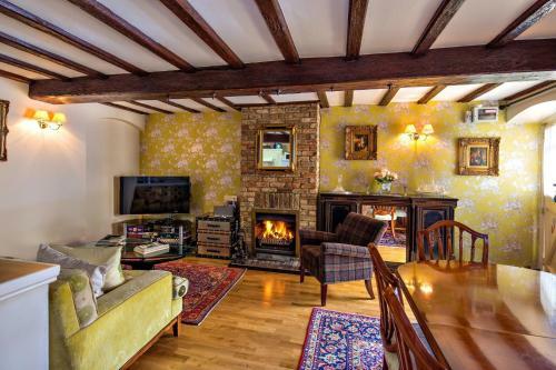River Nene Cottages