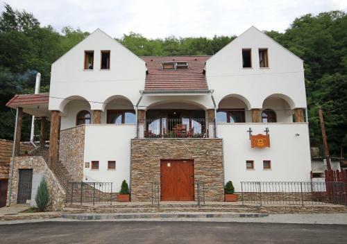 Hostal Guest House K�llai