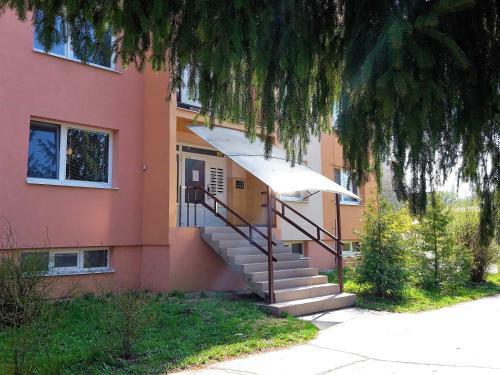 Apartm�n Ro??ava