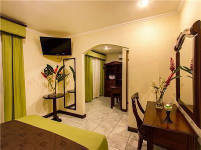 Hotel Iguana Verde