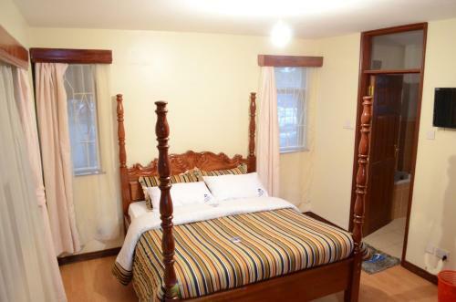 Upperhill Blueberry Hotel