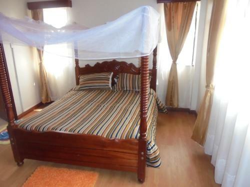 Upperhill Blueberry Hotel
