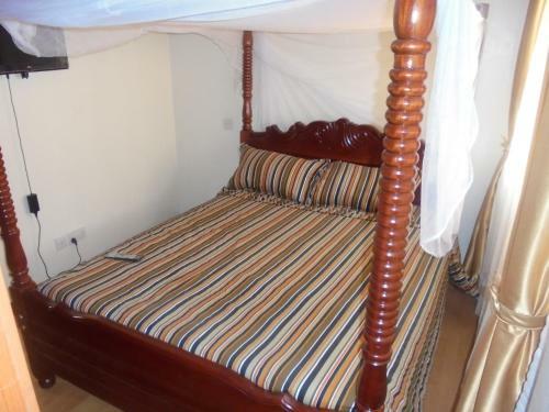 Upperhill Blueberry Hotel
