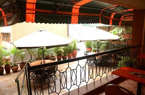 Upperhill Blueberry Hotel