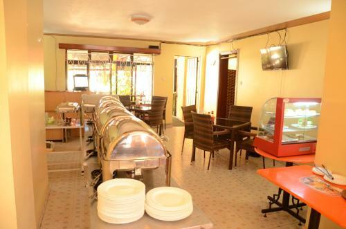 Upperhill Blueberry Hotel