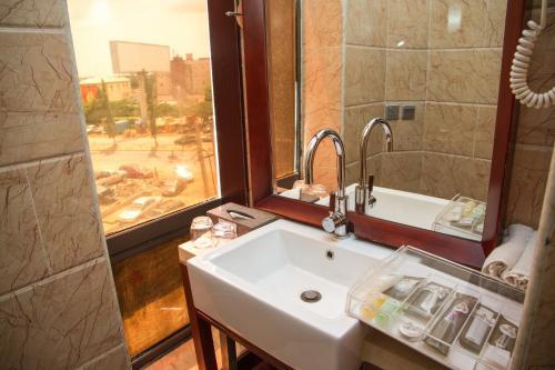 Golden Tulip Essential Lagos Airport Hotel