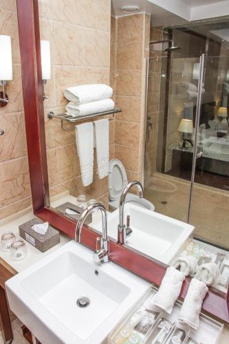 Golden Tulip Essential Lagos Airport Hotel