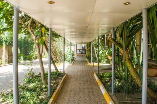 Desert Breeze Hotel