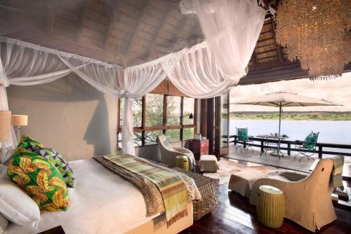 Royal Chundu River Lodge