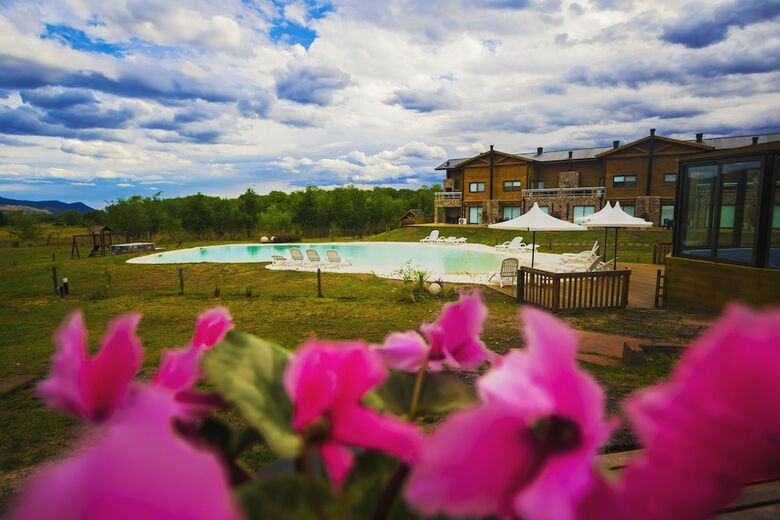 Blackstone Country Villages Hotel