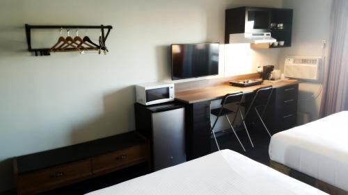 Hotel Home Away Inn
