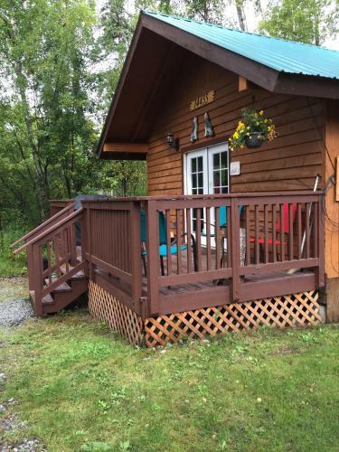 Talkeetna Wolf Den Cabin