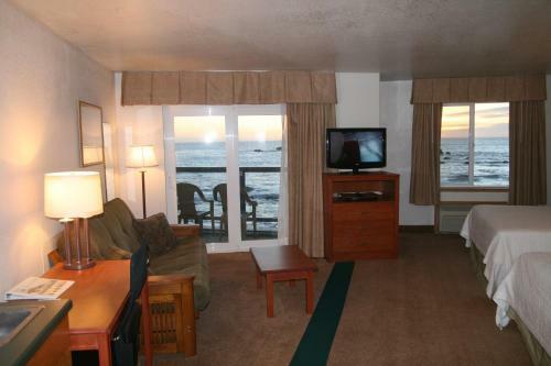 Oceanfront Lodge