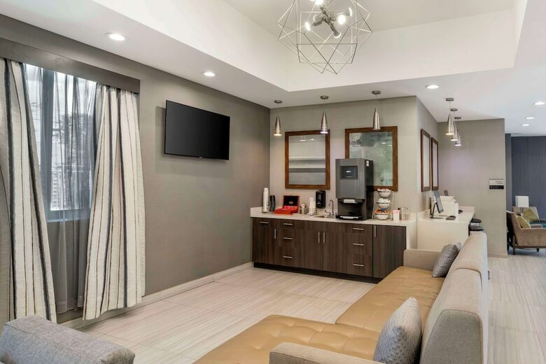 Hotel Best Western Plus Gardena Inn & Suites