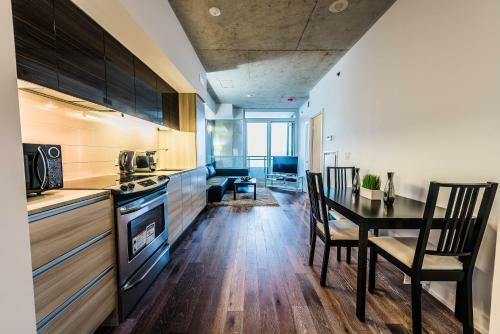 Apartamento Gladstone Suites - Toronto Central