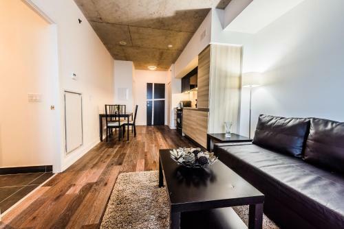 Apartamento Gladstone Suites - Toronto Central
