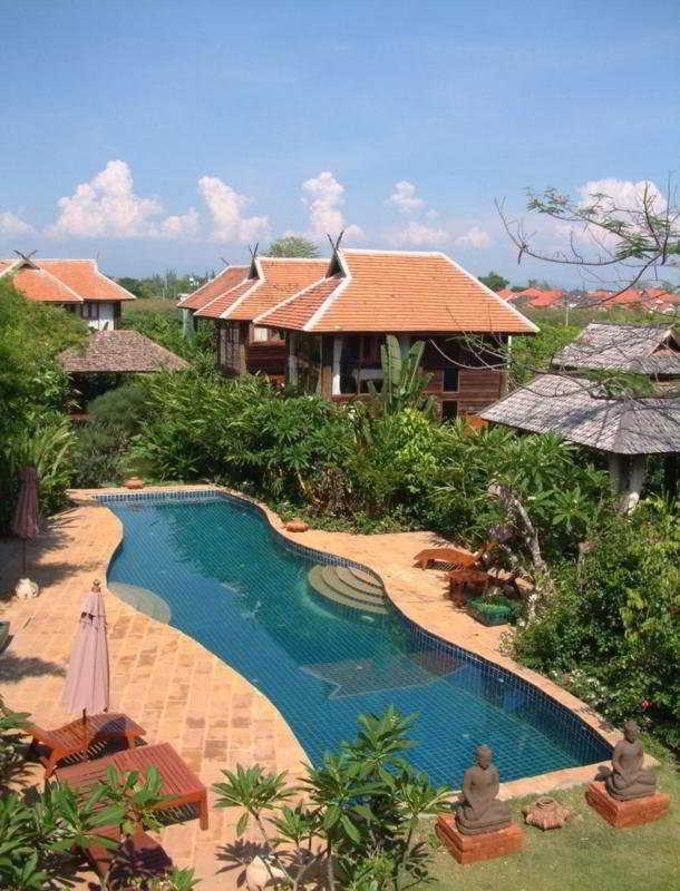 Hotel Ban Sabai Village Resort And Spa