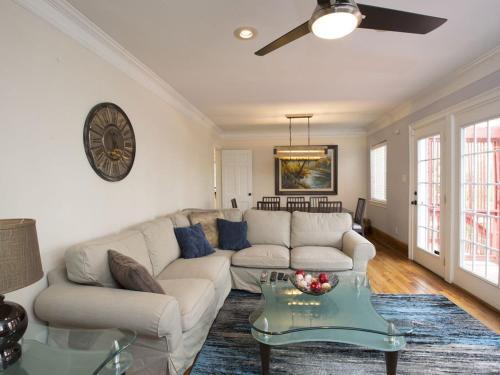 Five-bedroom Atlanta Home
