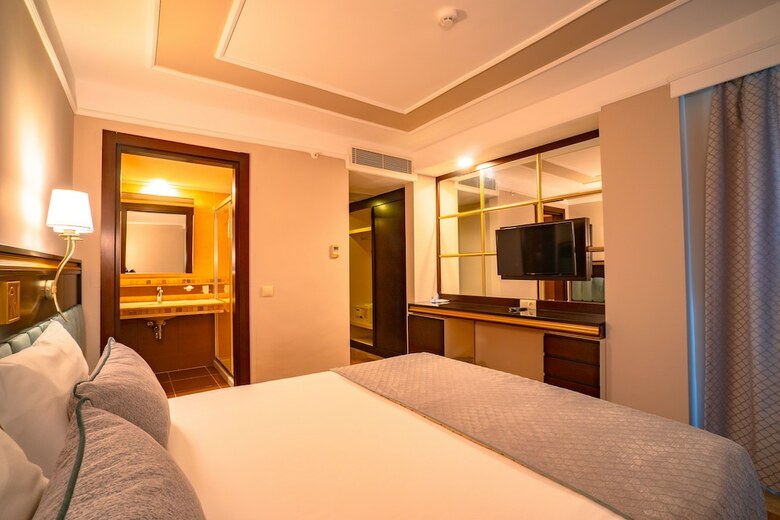 Hotel Royal Atlantis Resort And Spa
