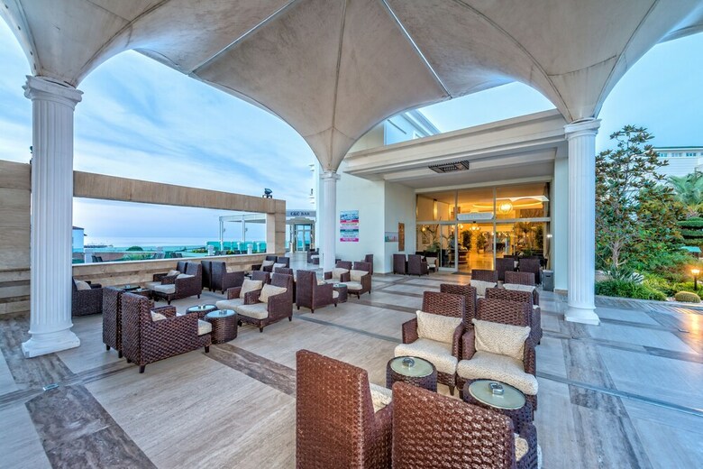 Hotel Royal Atlantis Resort And Spa
