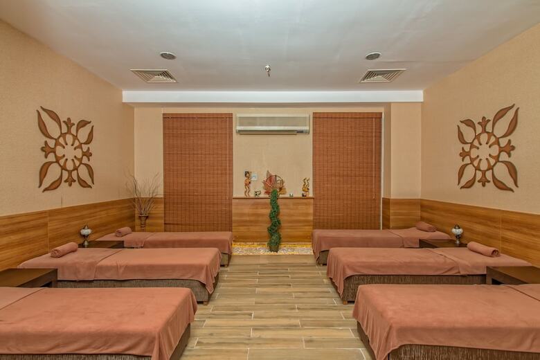 Hotel Royal Atlantis Resort And Spa