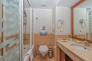 Royal Atlantis Beach Hotel