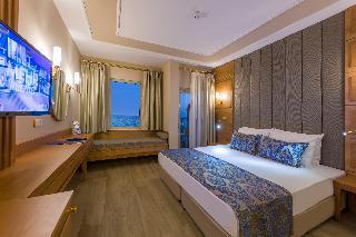 Royal Atlantis Beach Hotel