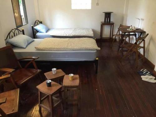 Roly's Hostel