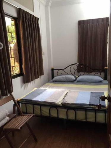 Roly's Hostel