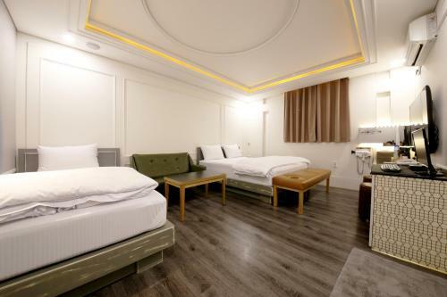 Look Motel