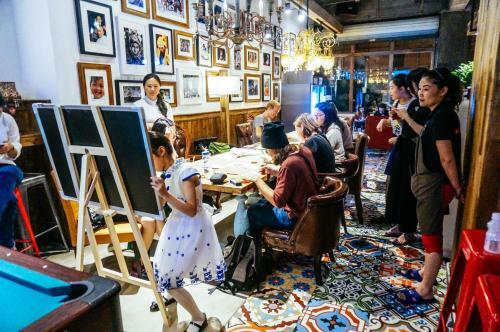Chengdu Lazybones Hostel Templeside Poshpacker