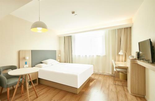 Hotel Hanting Express Chifeng Bus Station