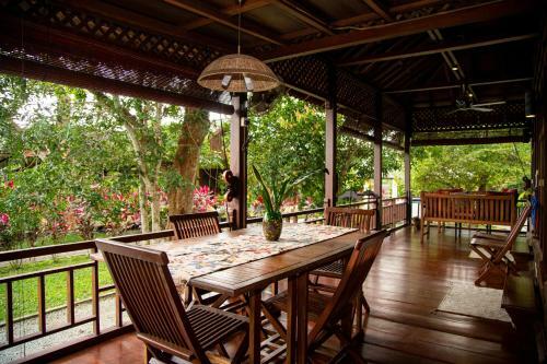 Villa Sunset Valley Holiday Houses